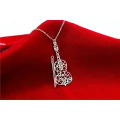 14K Altın Kaplama Geometrik Keman Kolye – Zarif ve Sanatsal Tasarım