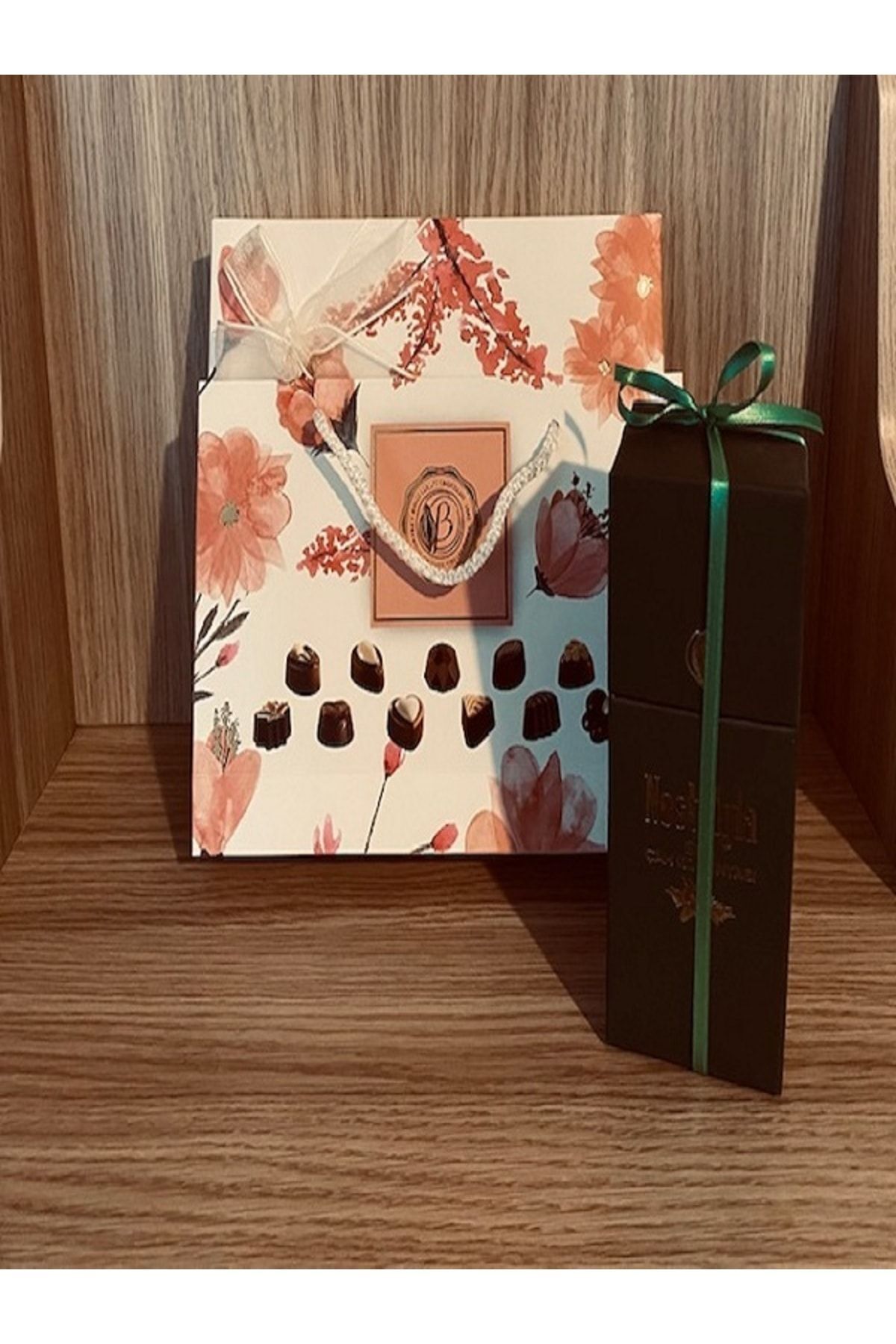 Flower 350 Gr Ve Çam Kolonyası Hediye Paketi