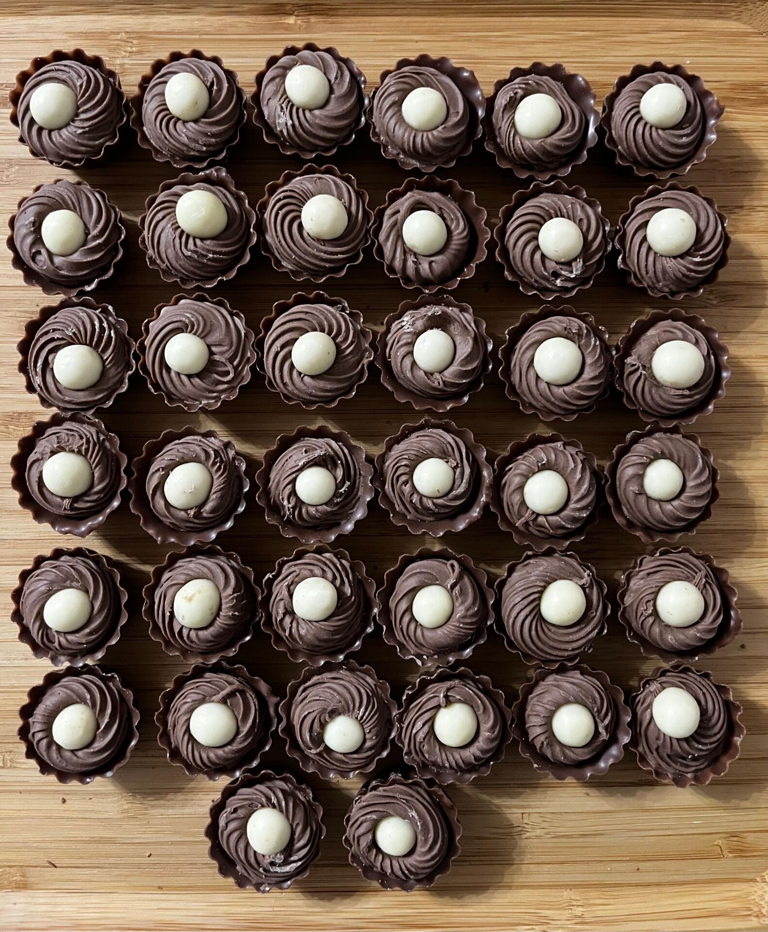 Fındık Kremli Fındık Drajeli Sütlü Çikolata (Bardak) 500 gr