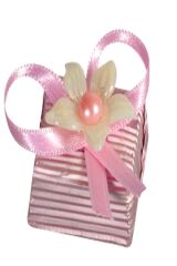 Dekorlu Kare Çiçekli Pembe 500 Gr